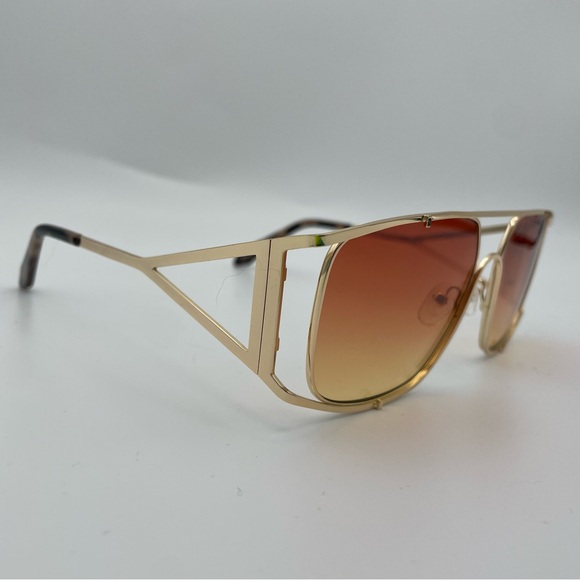 Quay Baddie Behavior Sunglasses NWT - Picture 2 of 8
